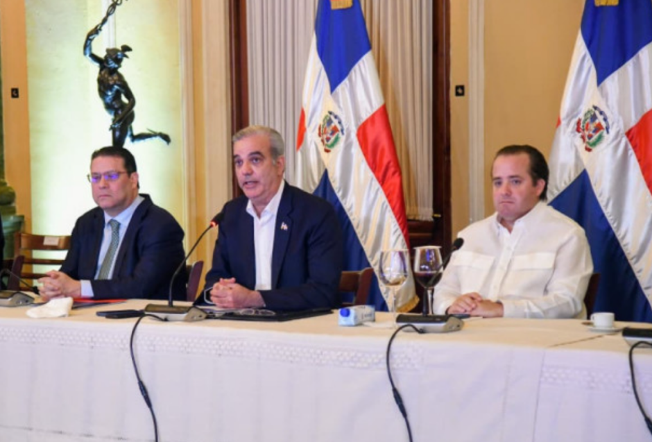 Gobierno y comerciantes garantizan estabilidad de la canasta básica