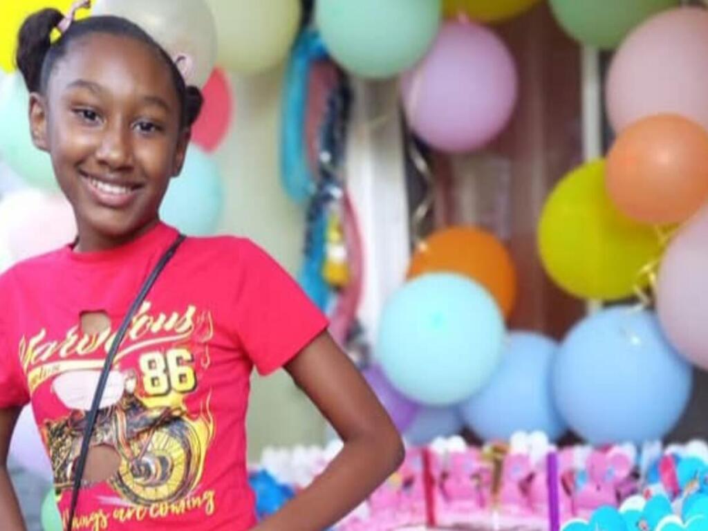 Muere niña de 11 años tras caer de bicicleta en Barahona