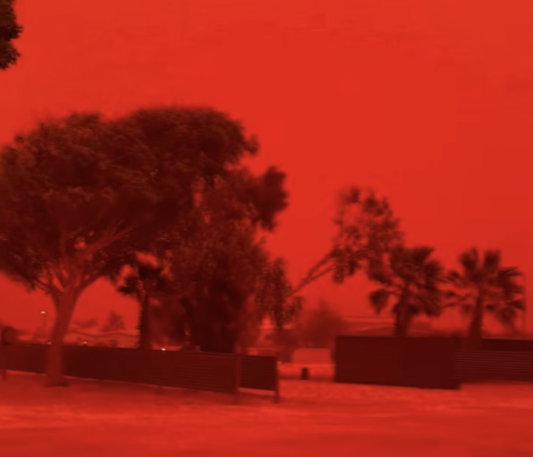 El cielo australiano se tiñe de un rojo sangre apocalíptico