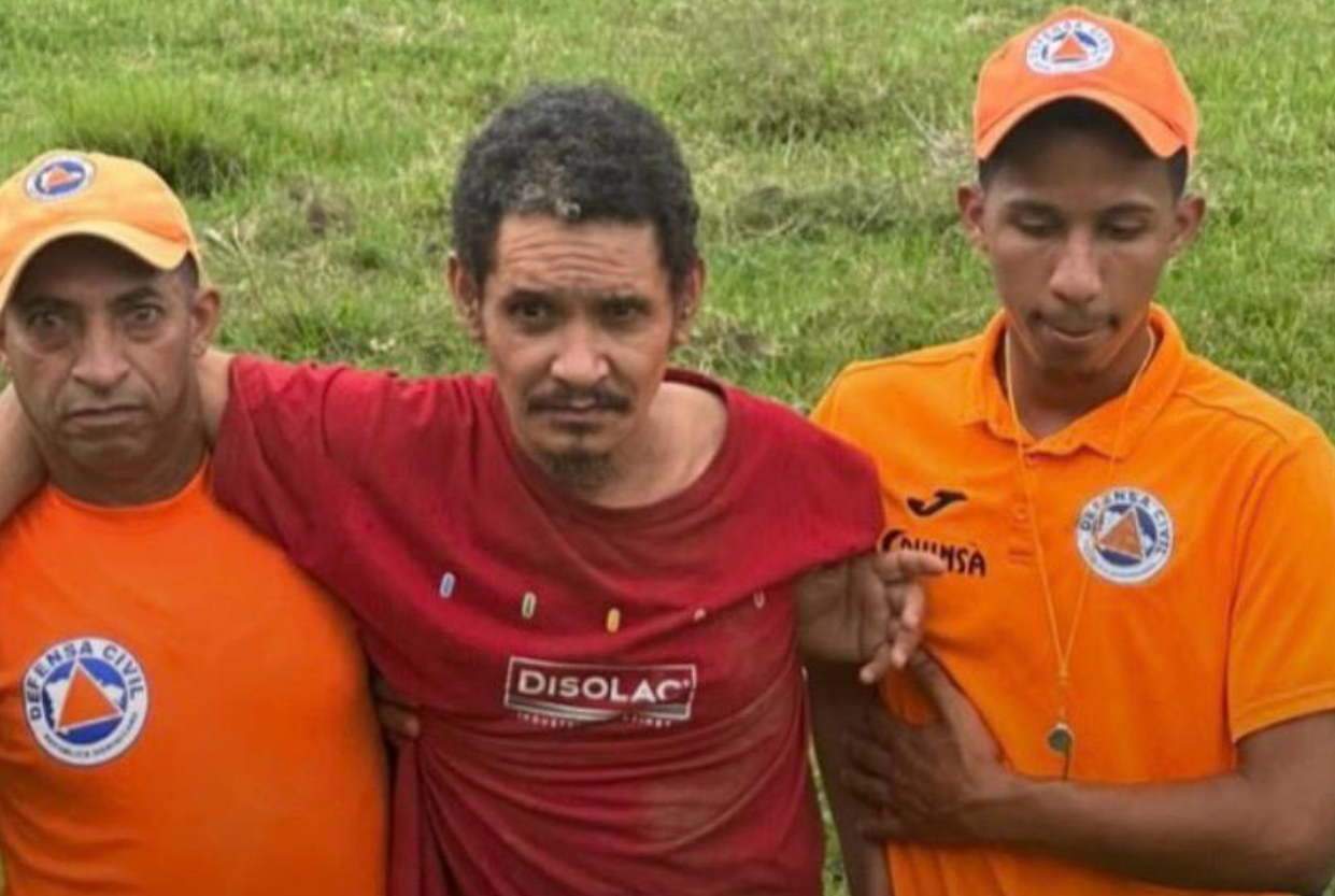 Rescatan a hombre desaparecido en río Cuayá