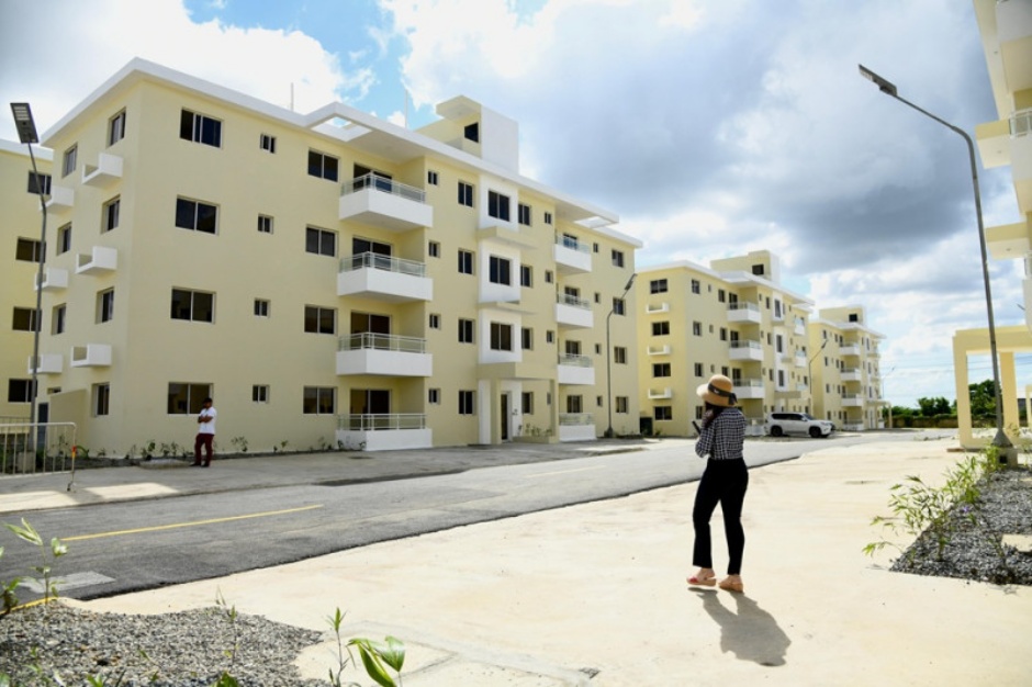 Vicios de construcción retrasan entrega de apartamentos a médicos