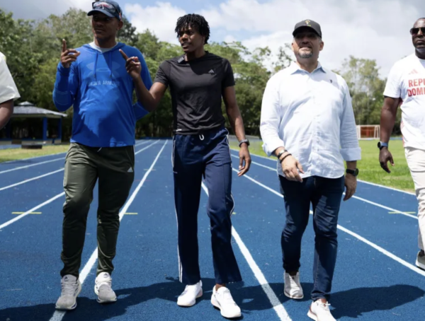 Marileidy Paulino recorrió la nueva pista en San Francisco de Macoris