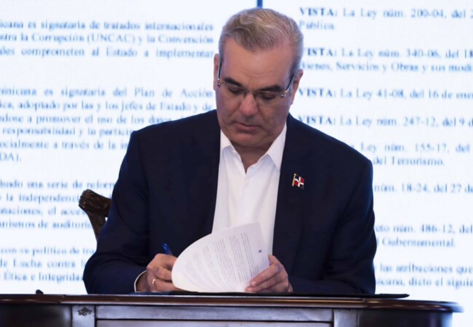 Abinader promulga ley elimina candidaturas independientes