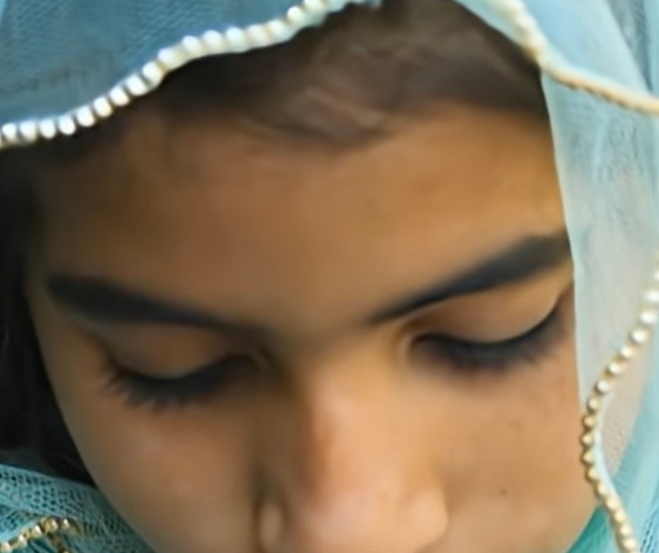 “Los demás niños no juegan conmigo desde que me infectaron con VIH”