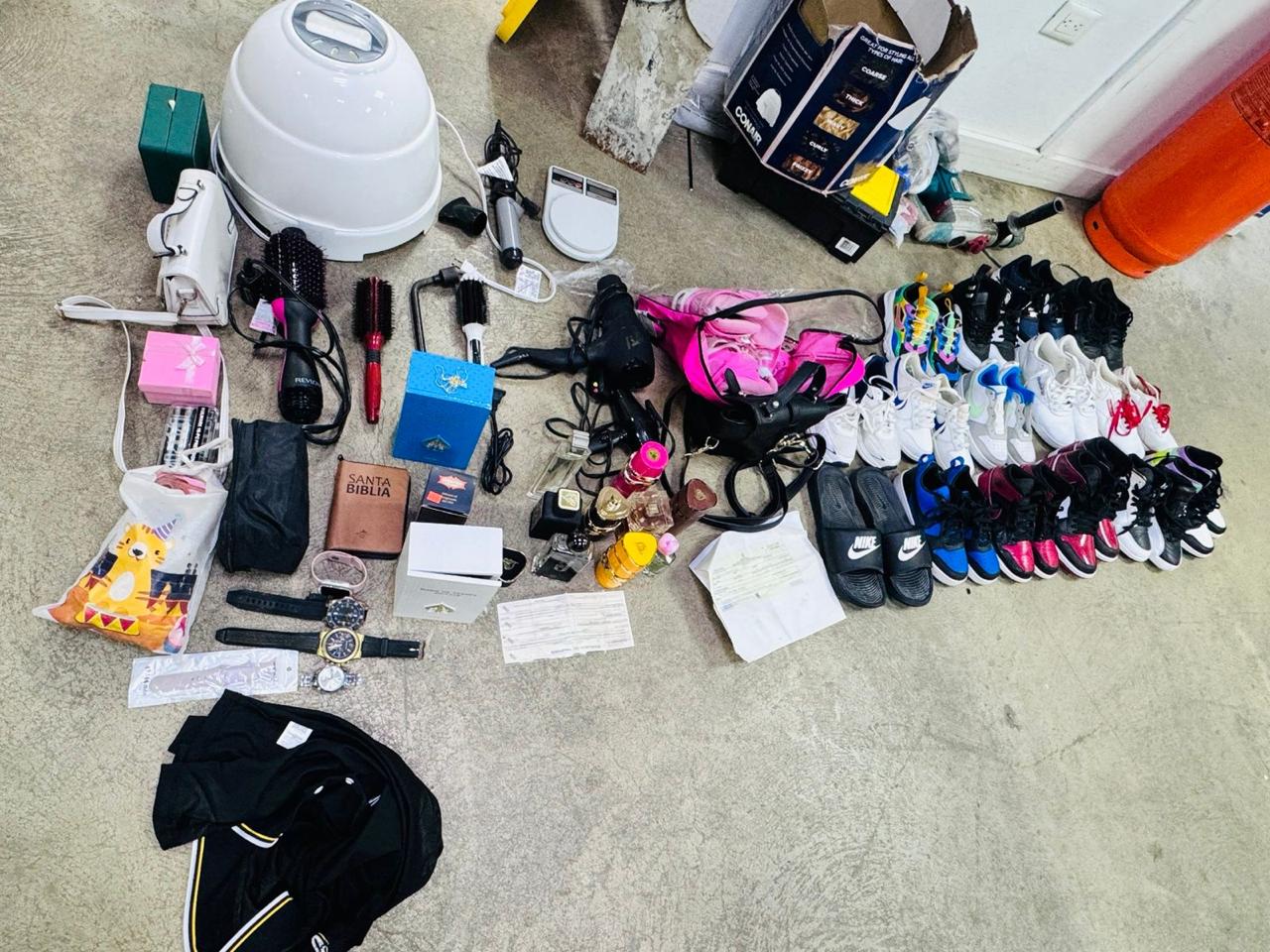 Desmantelan presunta banda por robos en residencias en Santiago