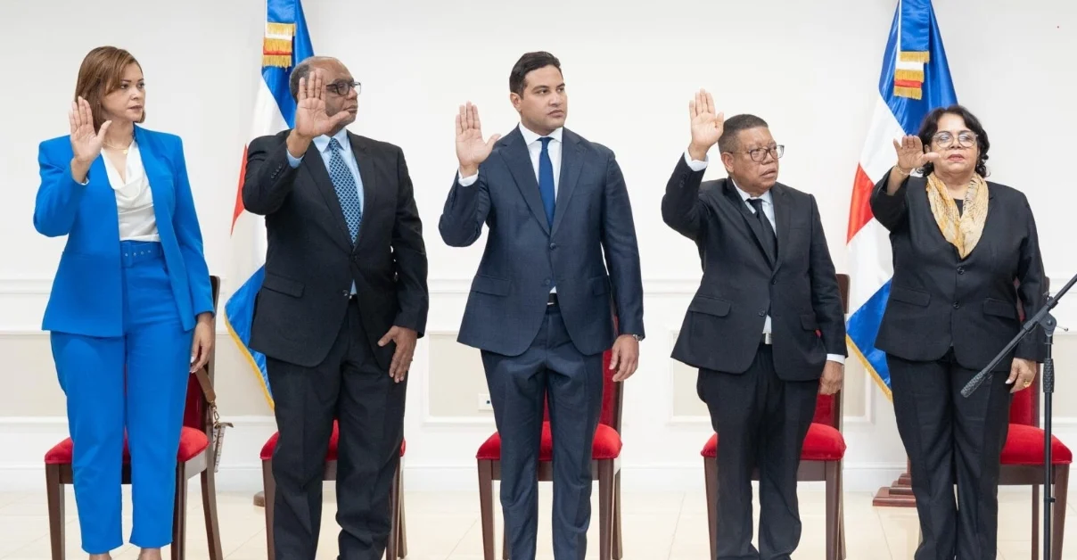 Cámara de Cuentas se aumenta el sueldo un 50%