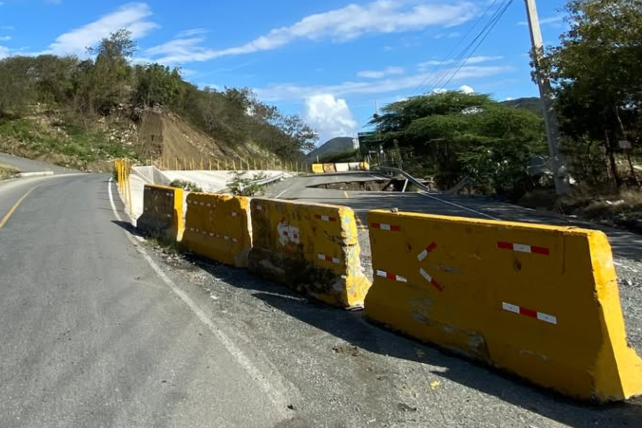 Socavón en carretera Ocoa cumple dos años y siete meses