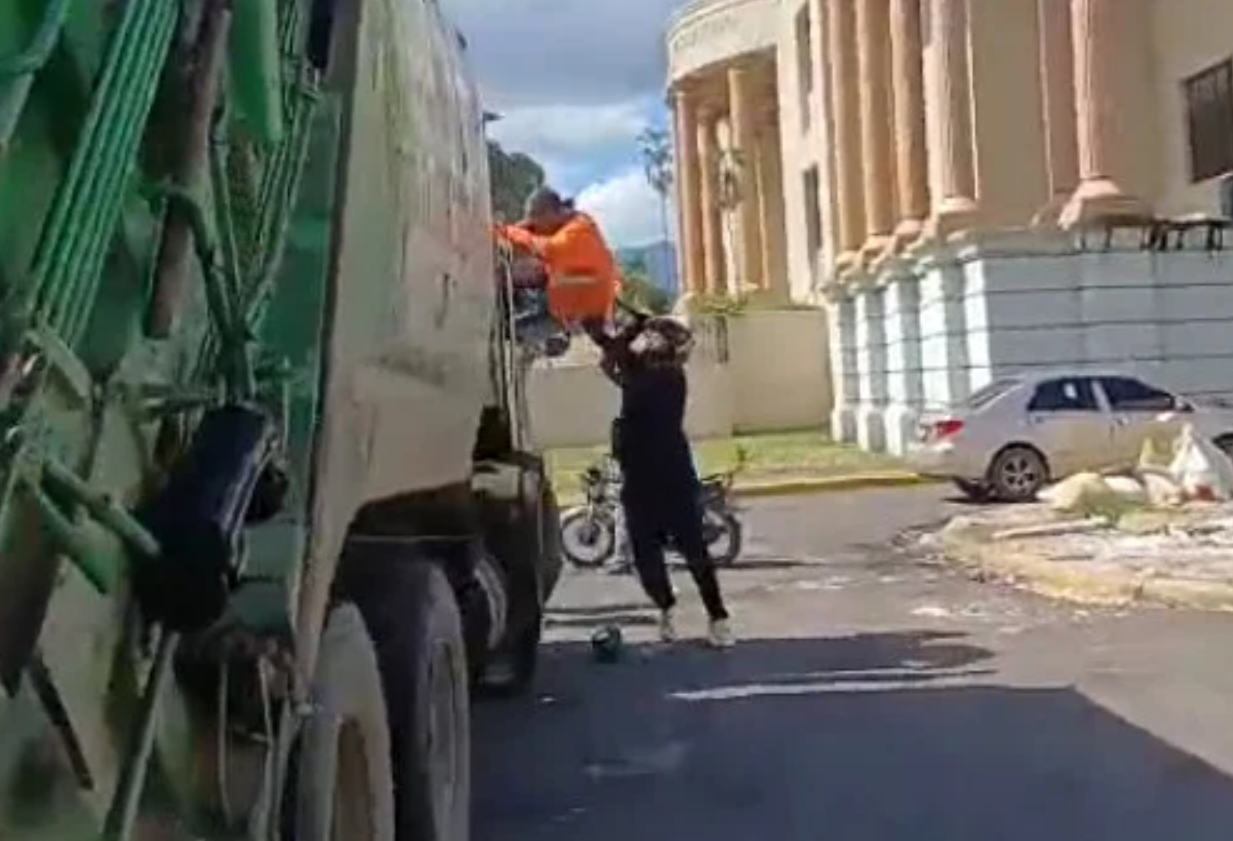 Investigan actuación policial en muerte de chofer