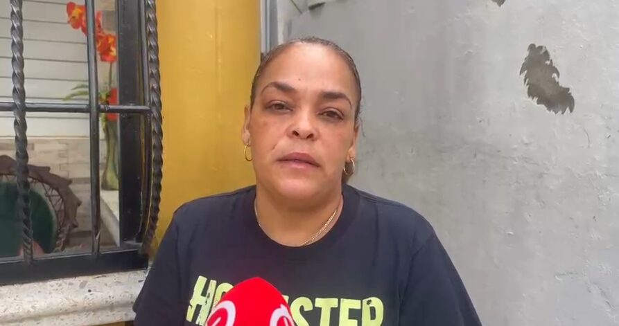 Madre defiende presunto joven implicado en muerte de chofer en Santiago