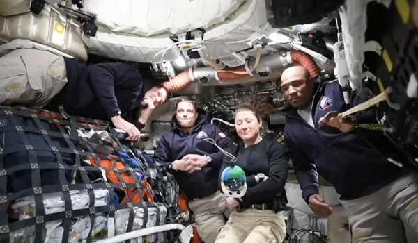 Por qué los astronautas de Artemis II no pisarán la Luna