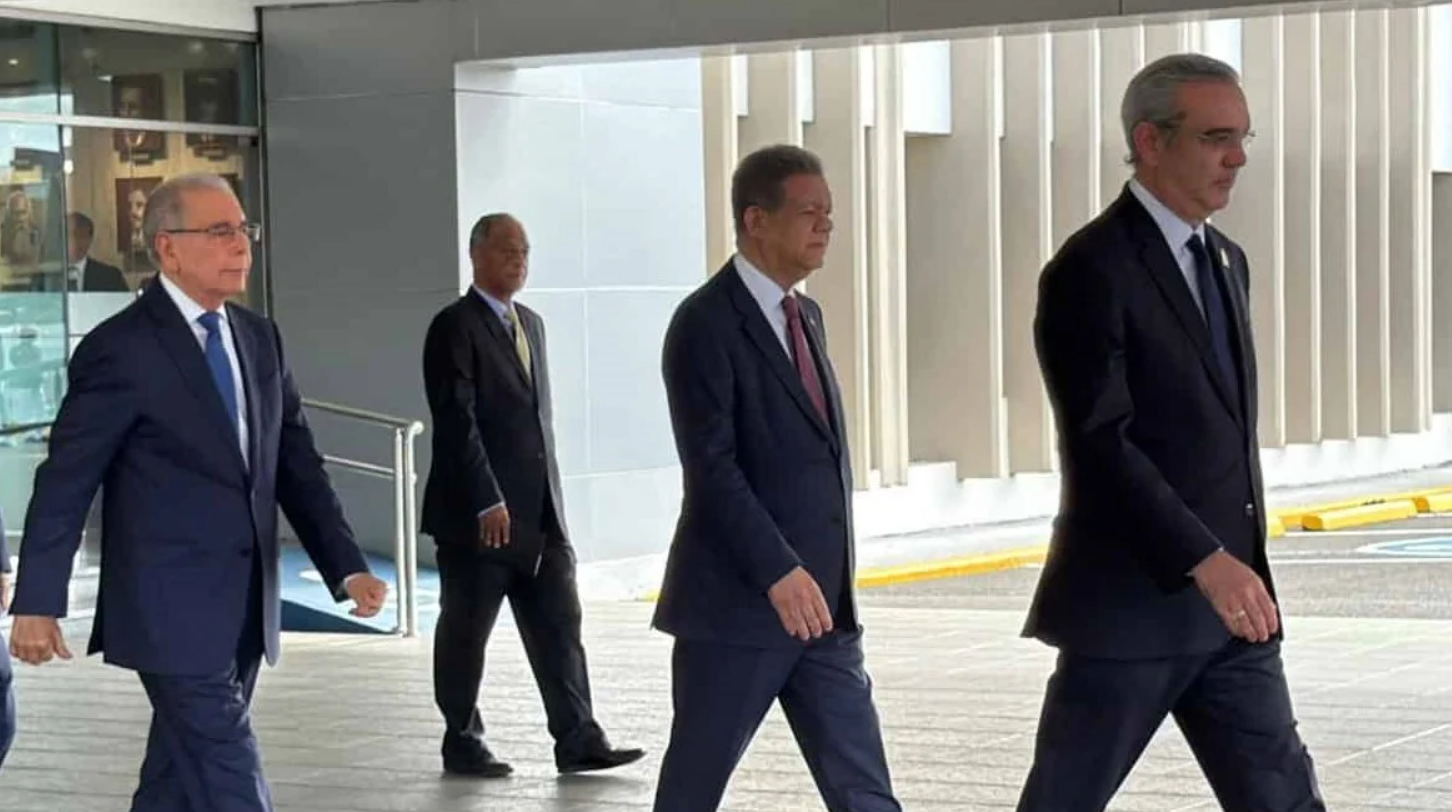 Gobierno convoca a Danilo y Leonel para diálogo ante crisis