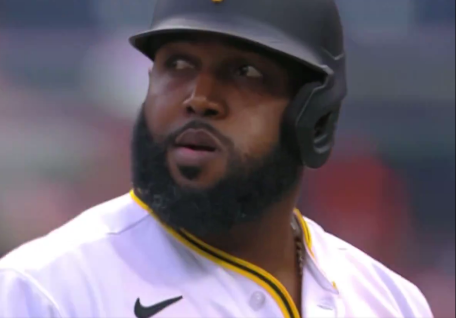 Abuchean a Marcell Ozuna (video)