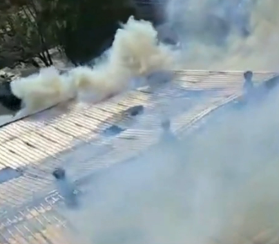 Incendio afecta empresa de plásticos en Alma Rosa