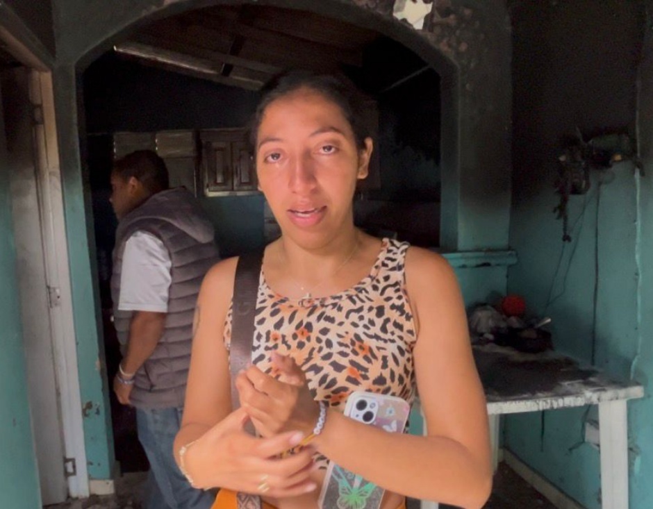 Joven madre clama ayuda tras perderlo todo en incendio