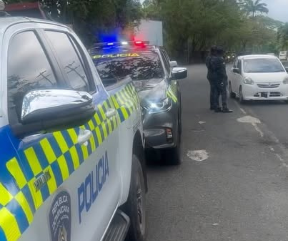 Policía bajo la lupa por uso de sirenas y luces sin urgencia