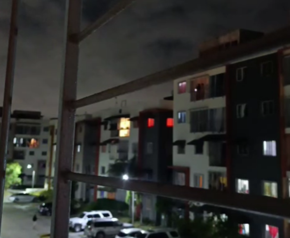 Cacerolazos en Ciudad Juan Bosch (video)