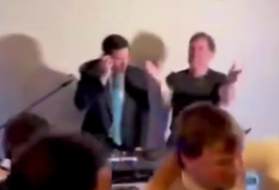 Viral: Marco Rubio sorprende como DJ en una boda (video)