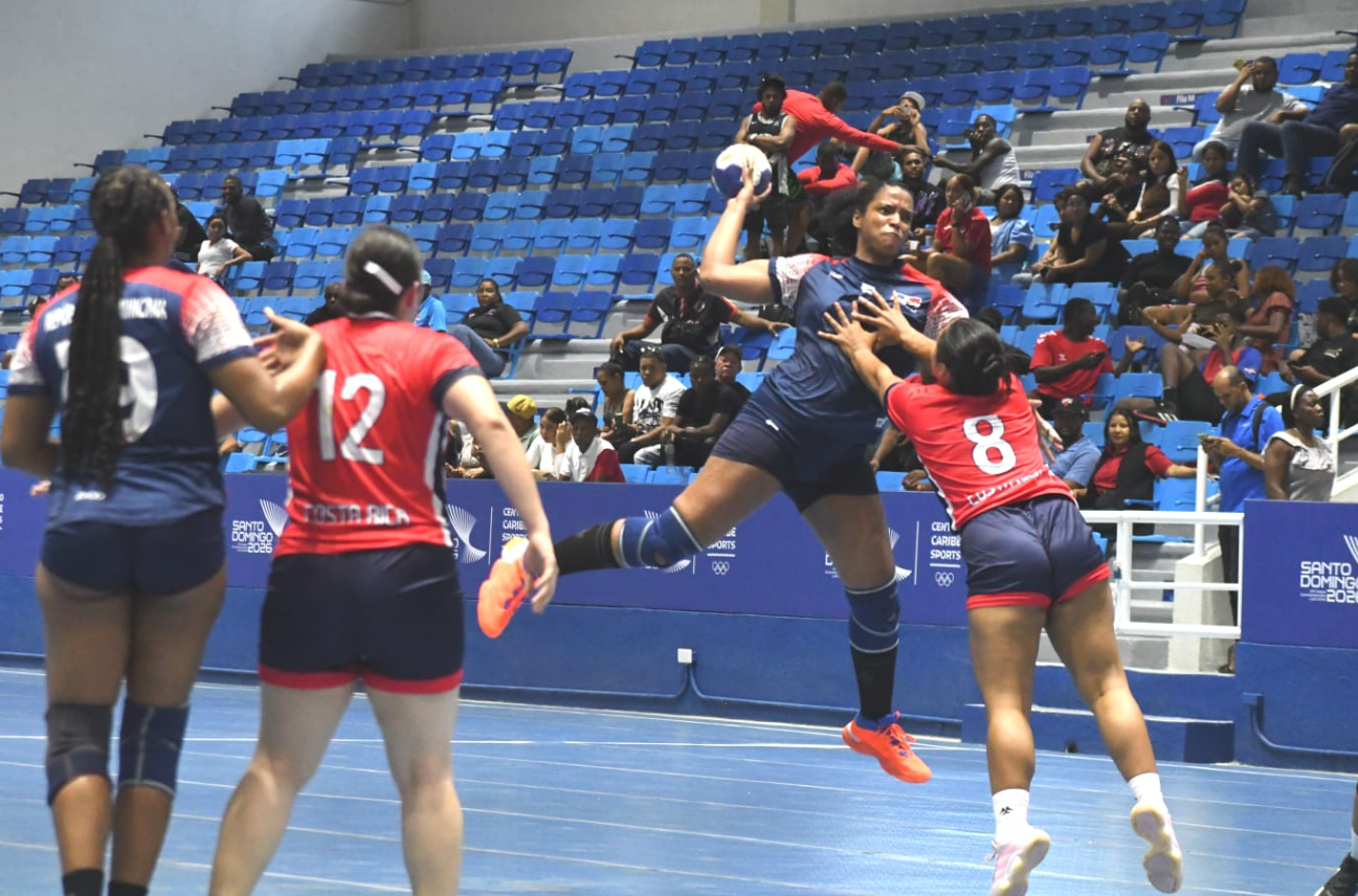 RD y PR triunfan en inicio clasificatorio balonmano femenino