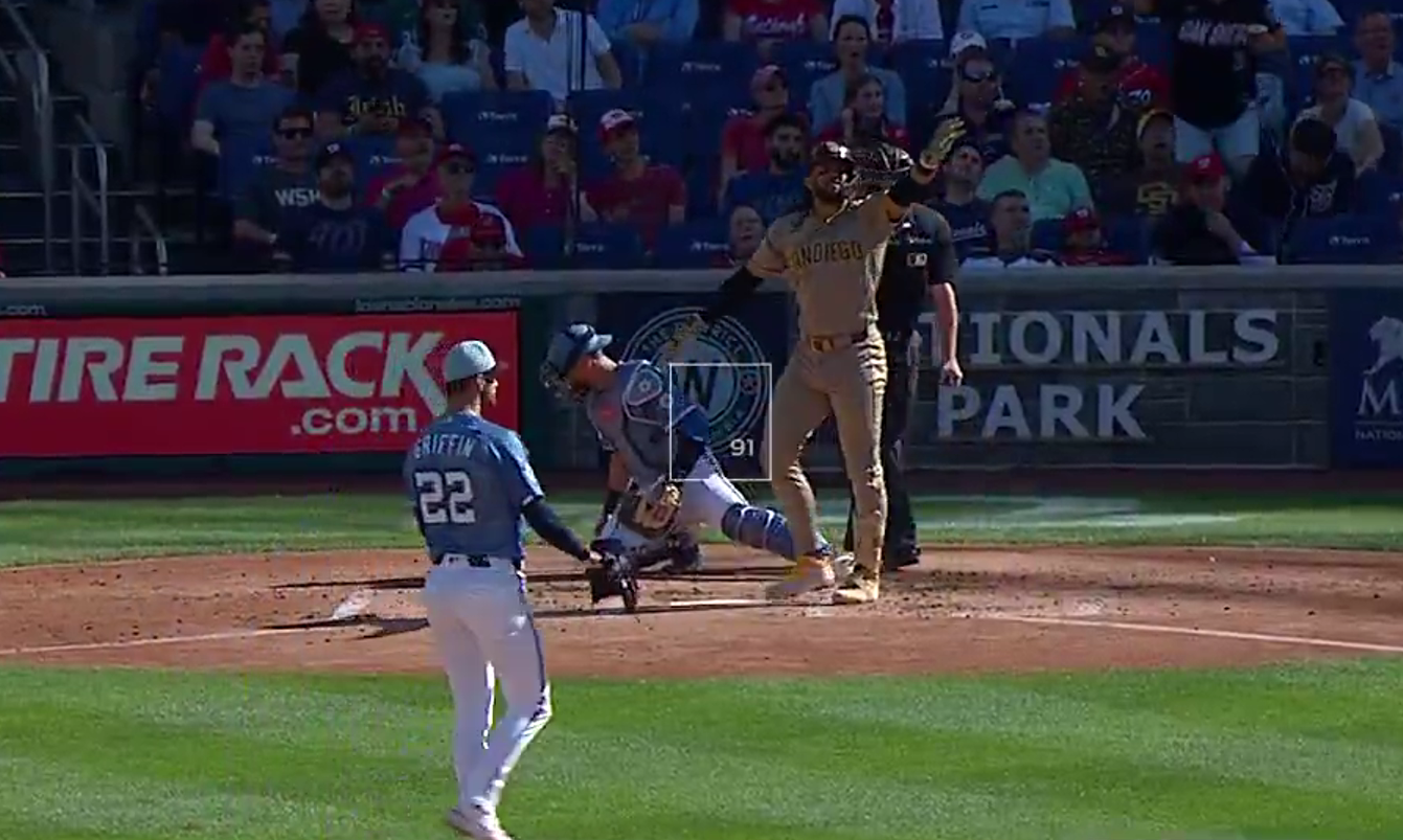 Tatis Jr. y su primer tablazo de la temporada (video)