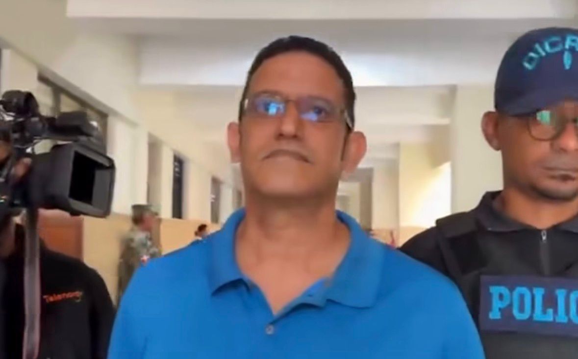 Se entrega hombre vinculado a la muerte de “El Bronco del Cibao”