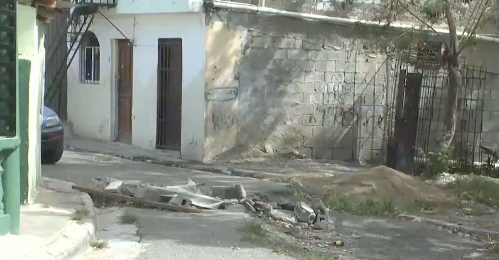 Miedo de residentes por derrumbes en La Rotonda, Santiago