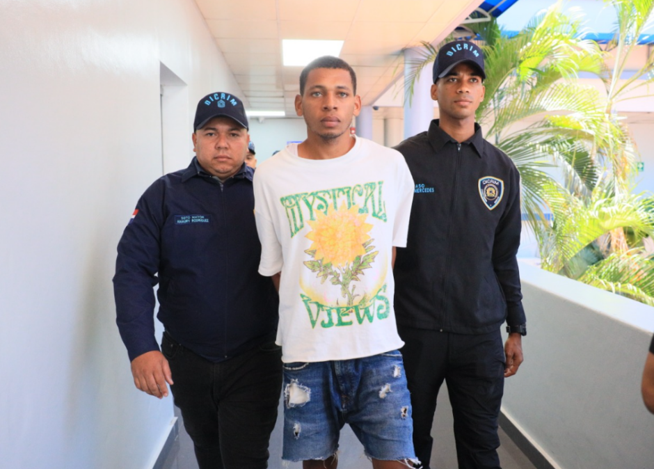 Tipo se entrega tras muerte de cabo PN en Brisas del Este