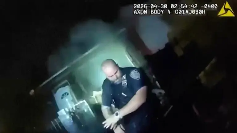 NYC: Explosión lanza a policías por el aire