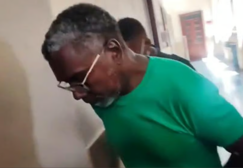 Garantía económica a profesor acusado de agresión sexual (video)