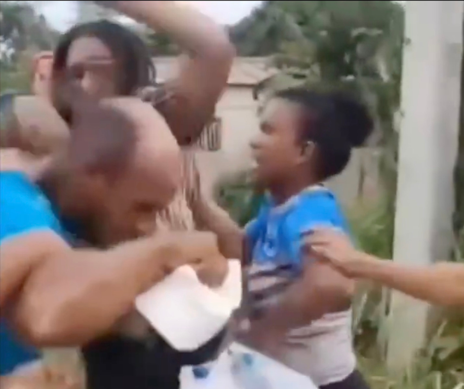 Abimban tipo tras presunto maltrato a su hijastro