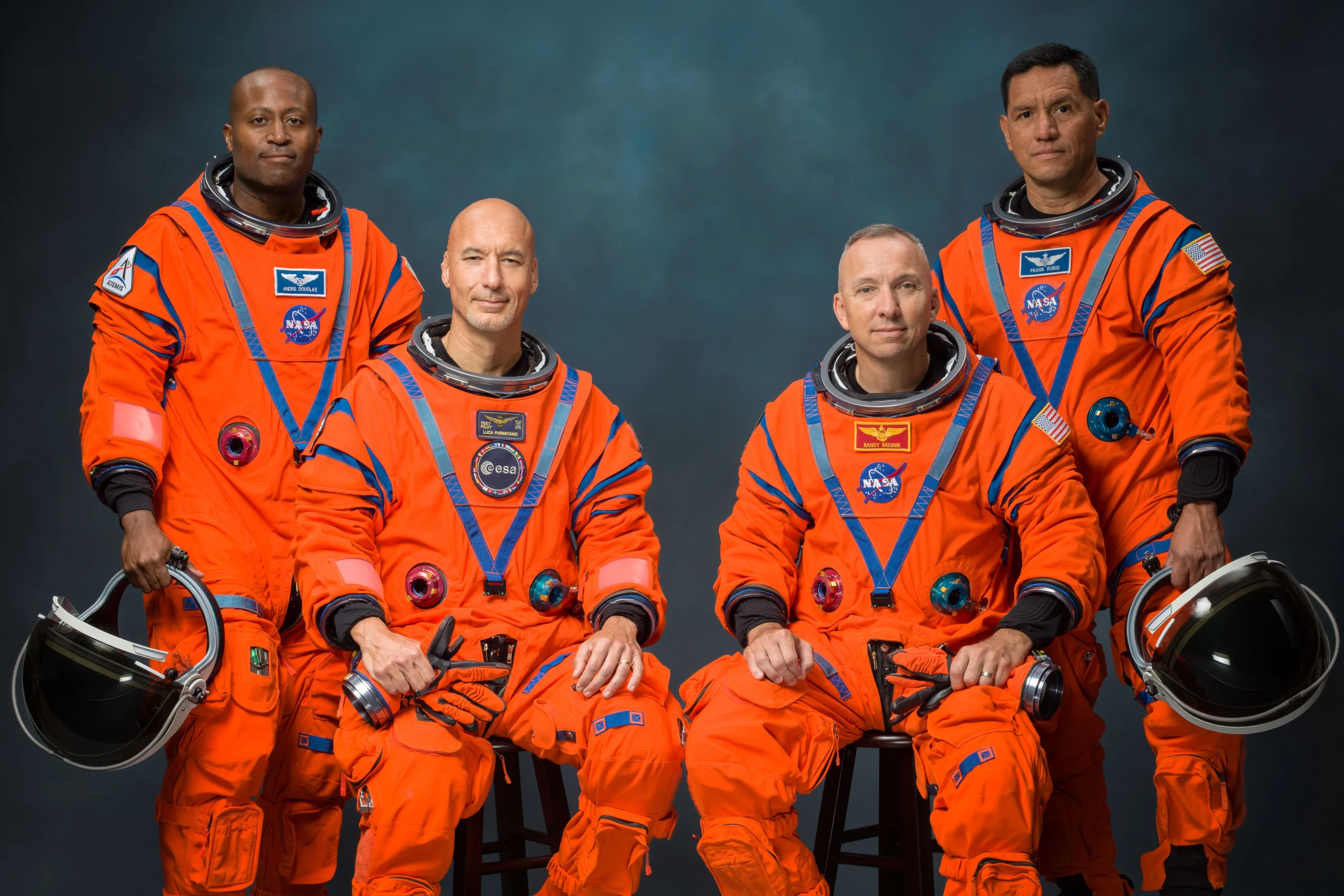 NASA nombra a cuatro astronautas para la misión Artemis III