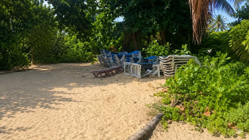Denuncian abandono de área de playa en Las Terrena