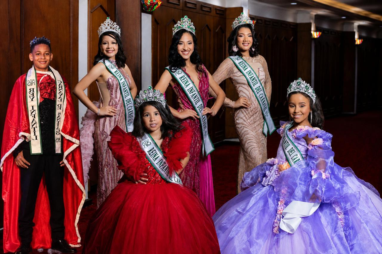 Coronan Reina Infantil del Carnaval Santiago 2026