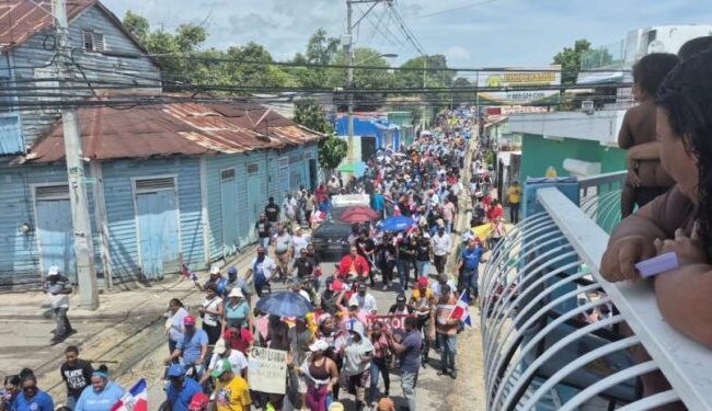 Continúan las protestas contra la explotación minera