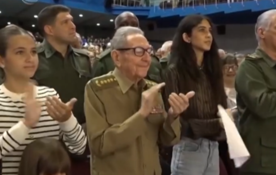 Raúl Castro reaparece en público por su 95 cumpleaños