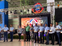 Telemicro dona un millón de pesos a padres de la Fuerza Aérea