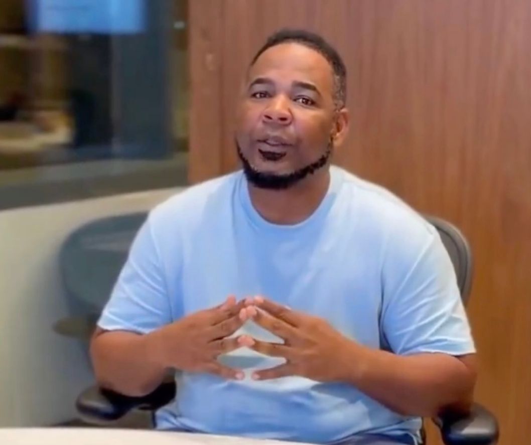 “Volvió a sus raíces”: Edwin Encarnación anuncia su divorcio y borra el video